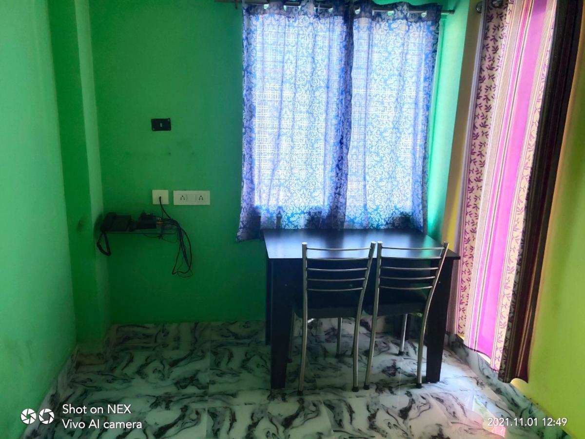 Radha Rani Lodge シリグリ エクステリア 写真